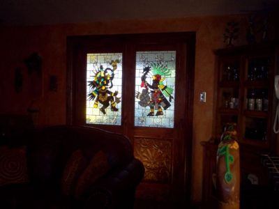 PUERTA_MADERA_VITRALES_QUETZALCUATL_Y_WICHILOPOSTLI025
